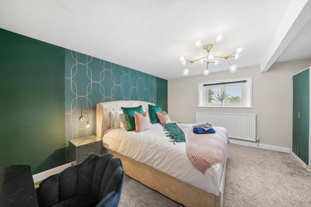 Deluxe 5 Bed In - Parking - Hot Tub * Whitby